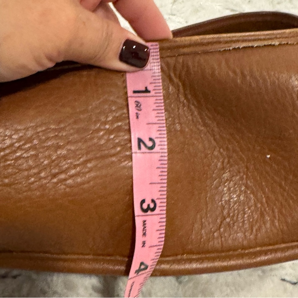 Vintage Coach 9951 Patricia Legacy British Tan Leather Messenger Shoulder Bag - Picture 6 of 15